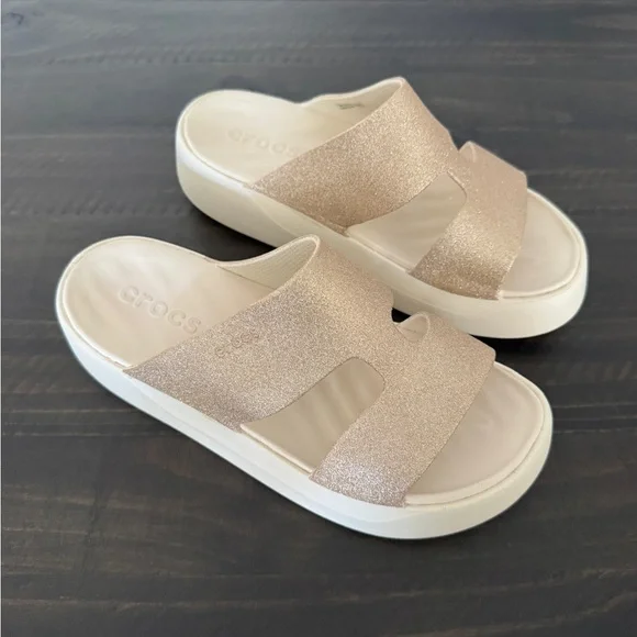 Crocs Glitter Slide Sandals Champagne Gold Platform Comfort Women’s 7 - Picture 2 of 8